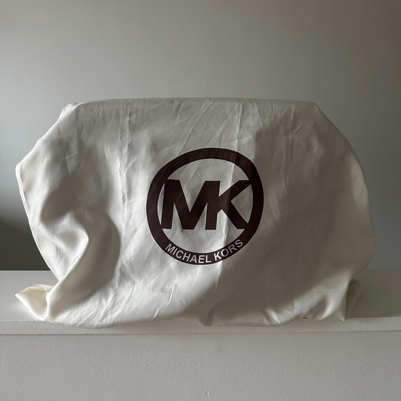 Michael Kors Selma Purse - Picture 9 of 9